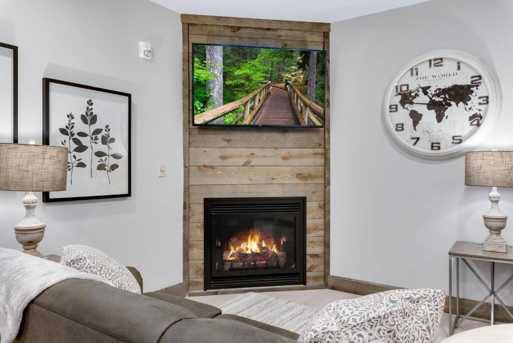 Barnwood Suite - Main Street Lodge In バーリン エクステリア 写真