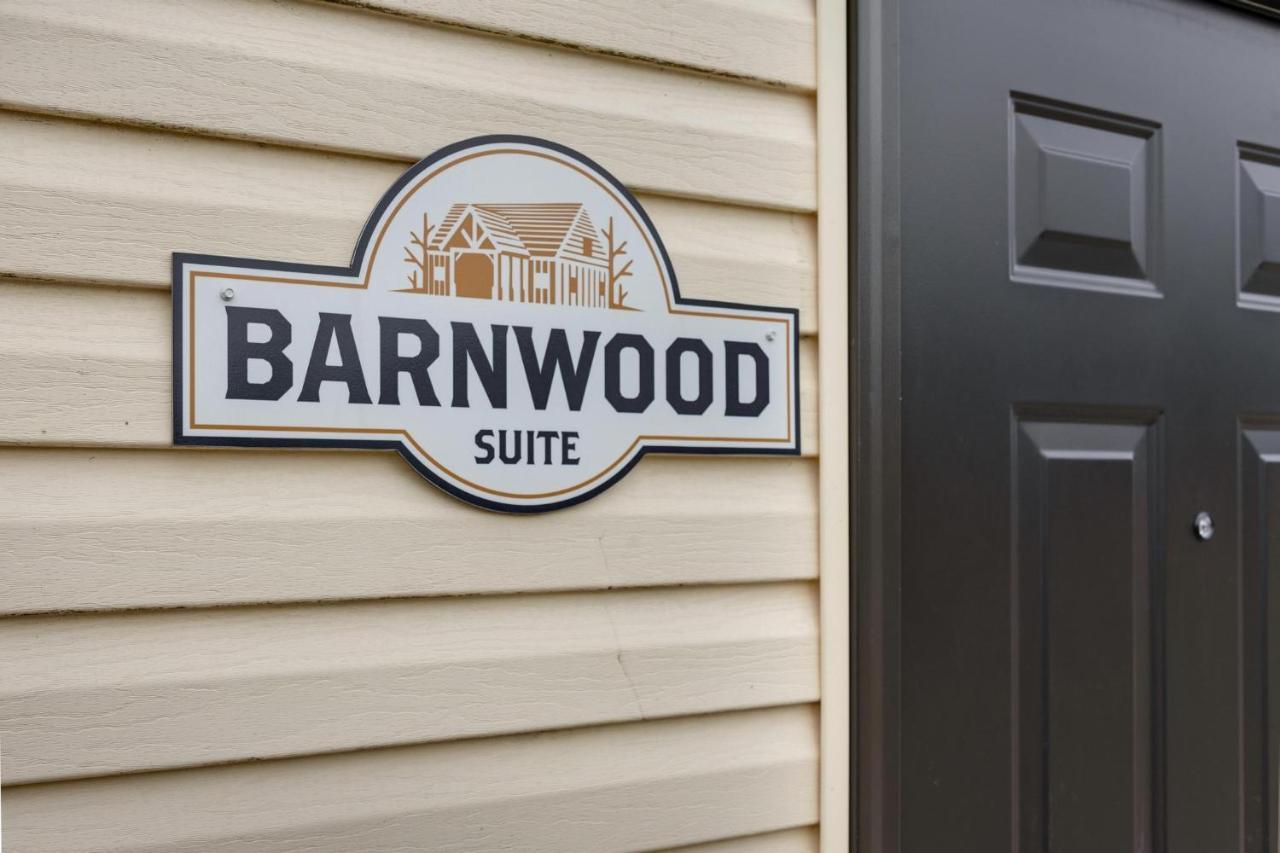 Barnwood Suite - Main Street Lodge In バーリン エクステリア 写真